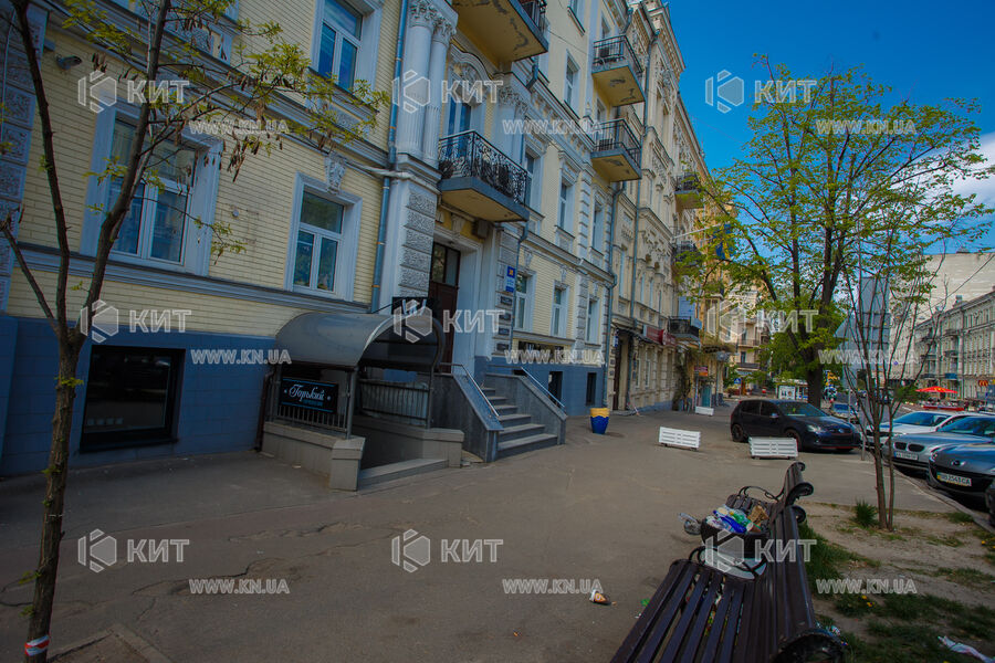 БЦ Івана Франка, 36